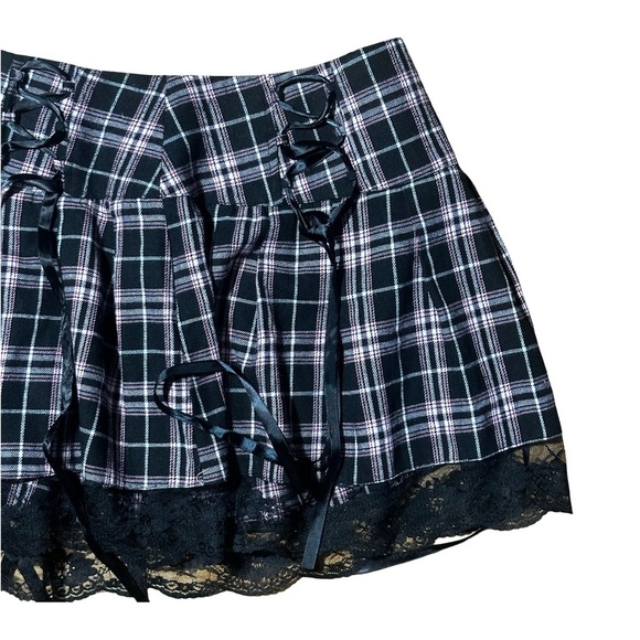 SHEIN Tartan Lace-Up Pleated Skirt Pink & Black Size Medium - Picture 4 of 5